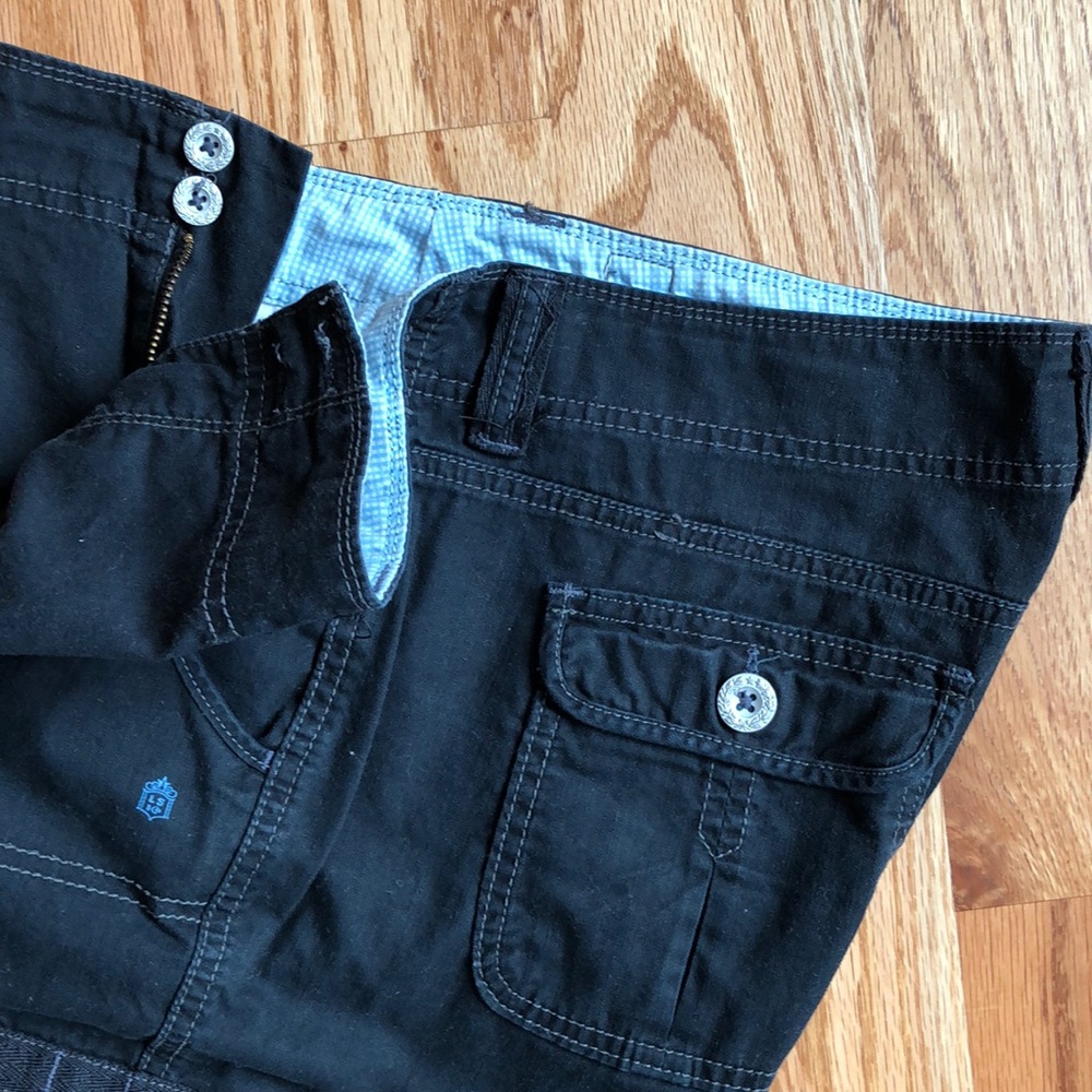 Levi Capris